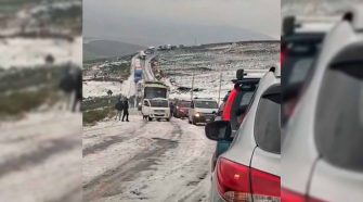 Granizada bloquea vía
