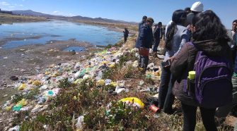 contaminación del Lago Titicaca