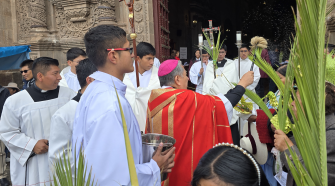 Bendición de palmas recuerda entrada triunfal de Jesús en Jerusalén