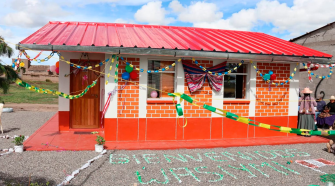 Más de 500 familias se benefician con 136 viviendas rurales en Puno