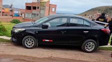 Hallan auto desmantelado en Puno