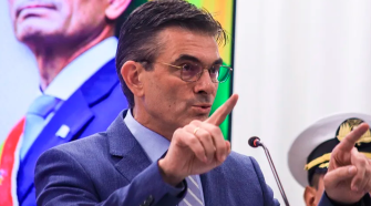 Bolivia anula normas de contratación directa por presunta corrupción