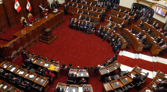 Crisis política debilitó continuidad de proyectos en el país