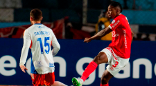 Cienciano vence a Puerto Cabello y lidera su grupo en la Sudamericana