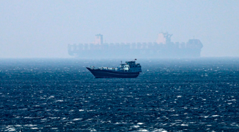 Irán suspende paso de petroleros en Ormuz tras ataques en Líbano