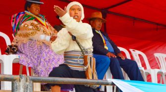 Estudiantes de Huacullani