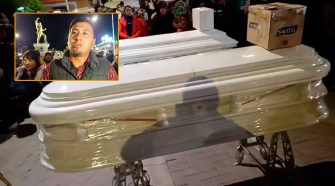 Familiares de adolescentes asesinados