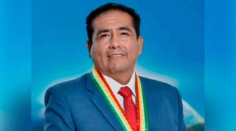 Ordenan detención del alcalde