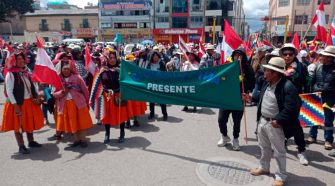 Cuestionan gestión de alcaldesa de Azángaro