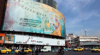 Irán ofrece reabrir Ormuz
