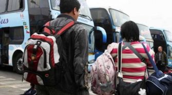 Jóvenes de Puno migran
