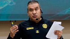 Renuncia de Óscar Arriola