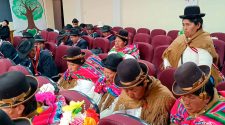 pobladores del distrito de Pichacani