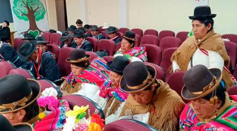pobladores del distrito de Pichacani