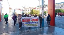 Maestros cesantes de Puno