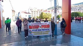 Maestros cesantes de Puno